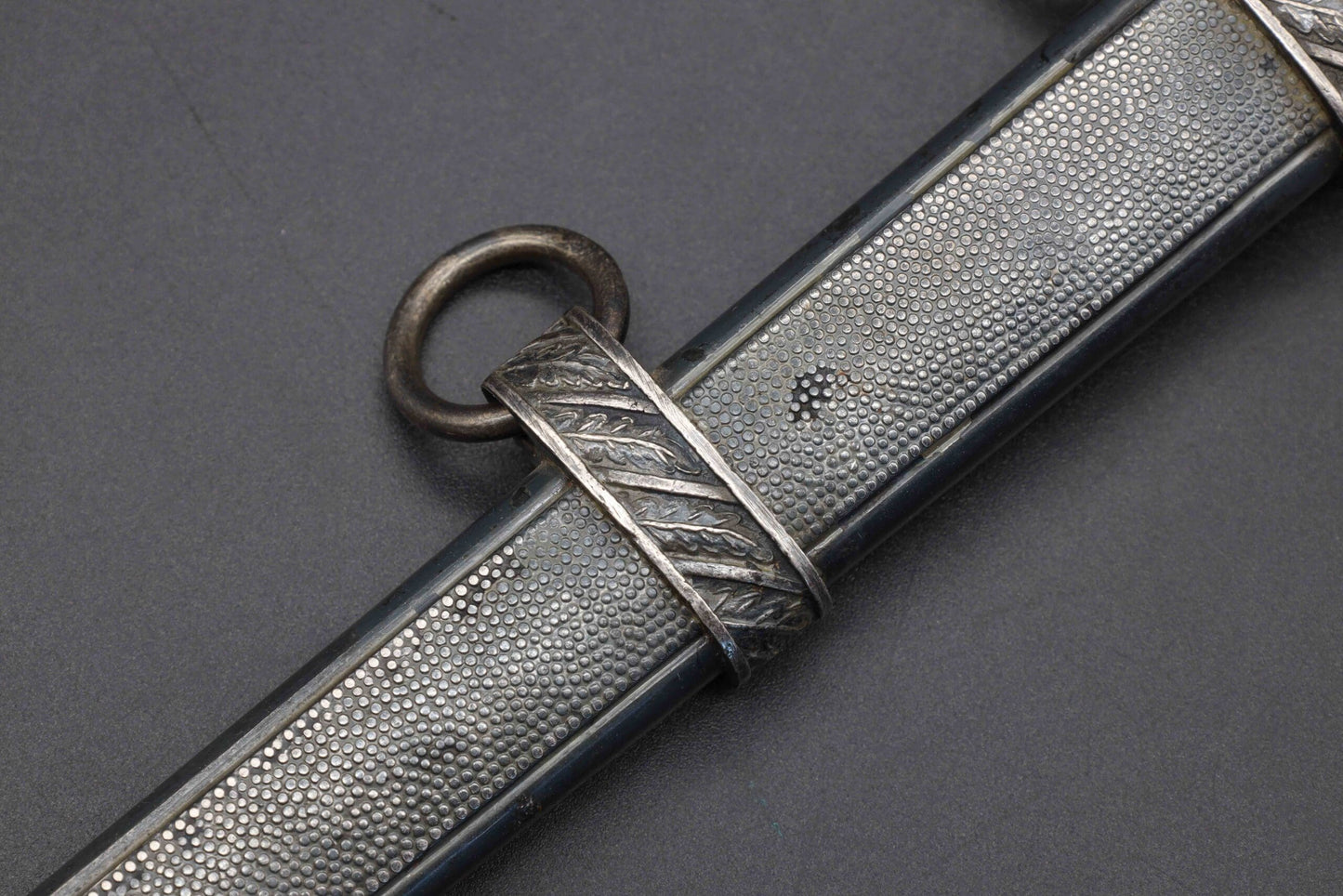 Mint 2nd Model Luftwaffe Dagger by E. Pack