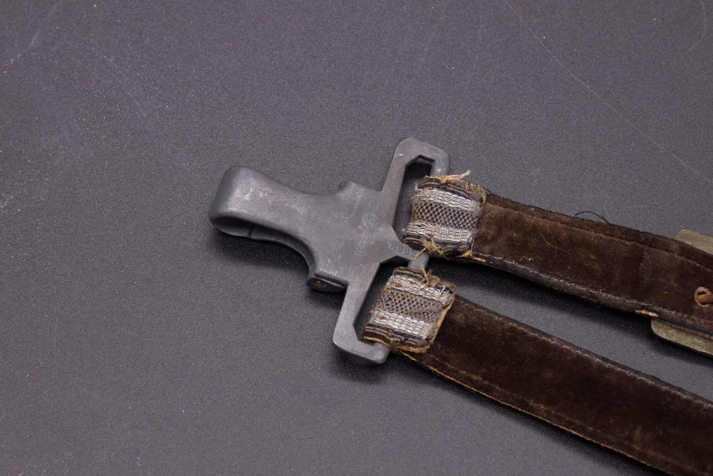 Late production generic type Luftwaffe dagger
