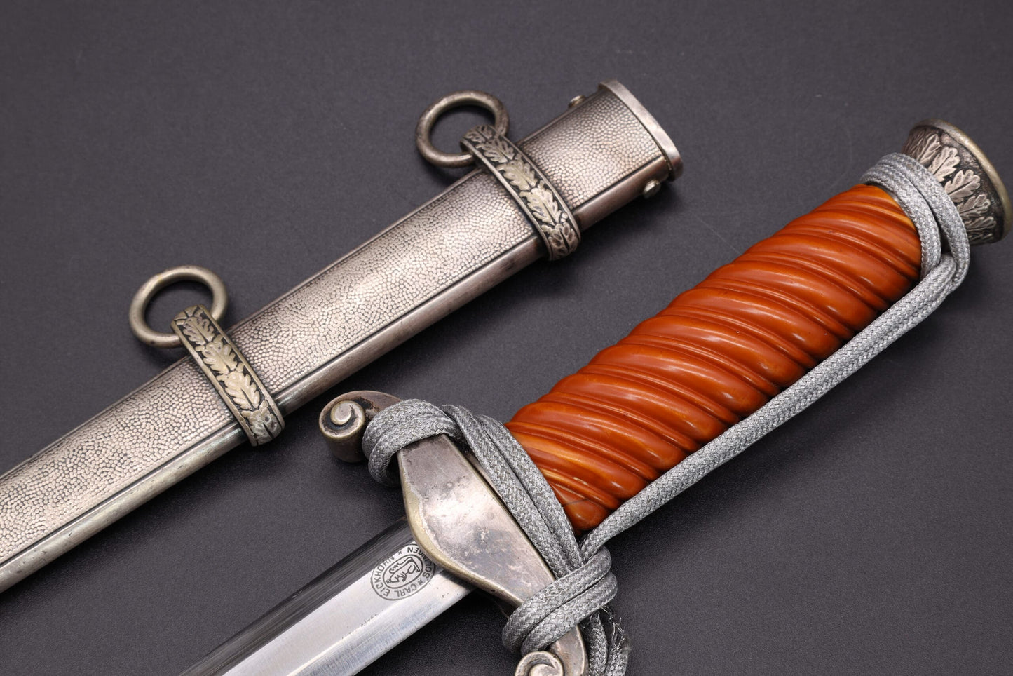 Early Slender grip Army dagger by Eickhorn