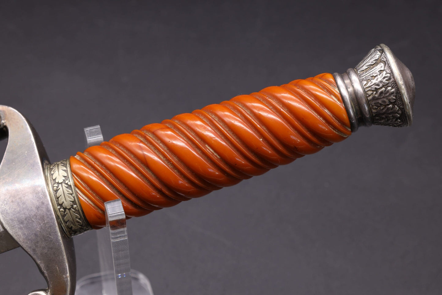 Slender grip Army dagger by WKC