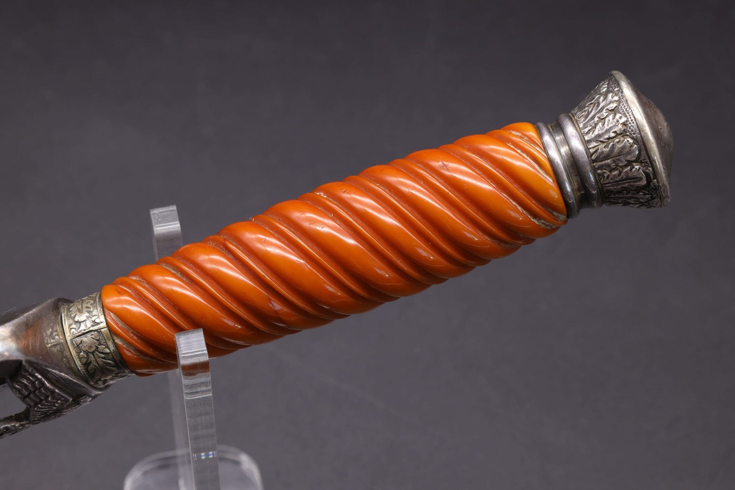 Slender grip Army dagger by WKC