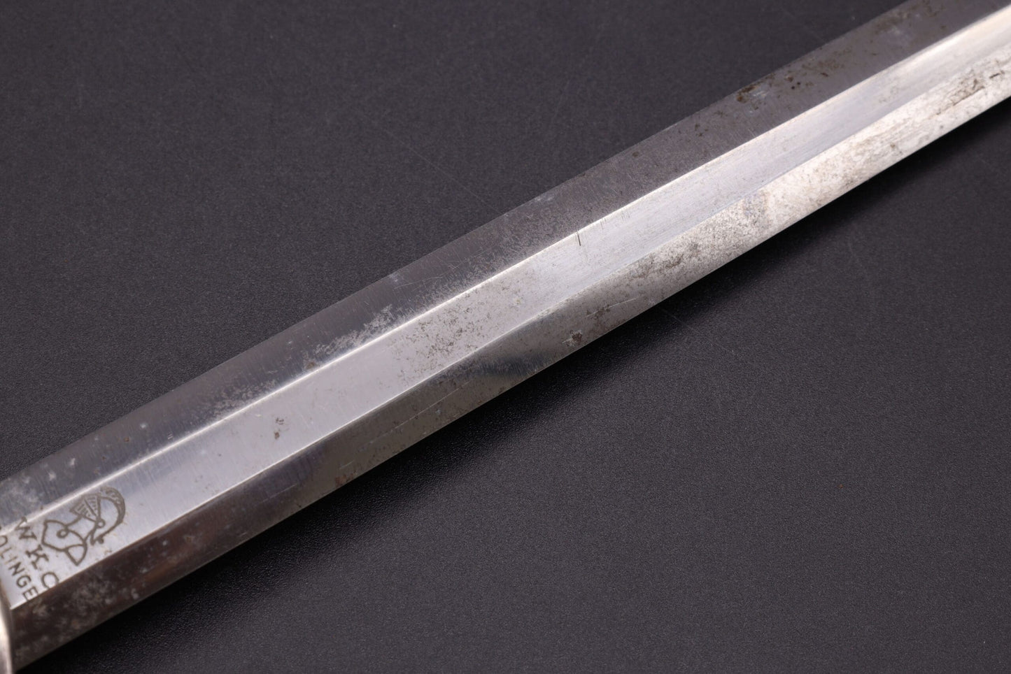 Slender grip Army dagger by WKC