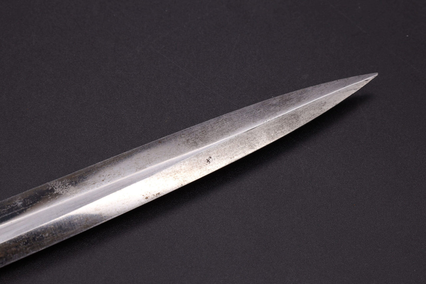 Slender grip Army dagger by WKC