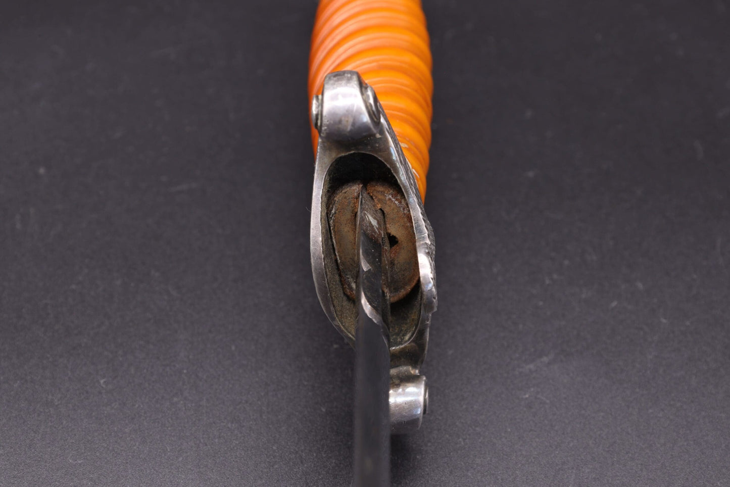 Slender grip Army dagger by WKC