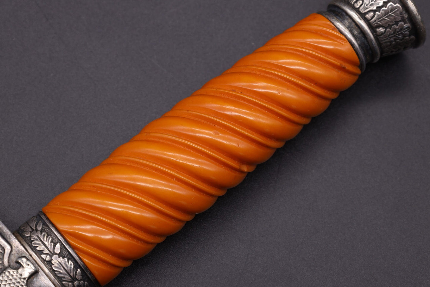 Slender grip Army dagger by WMW