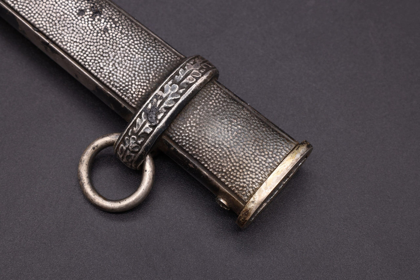 Slender grip Army dagger by WMW