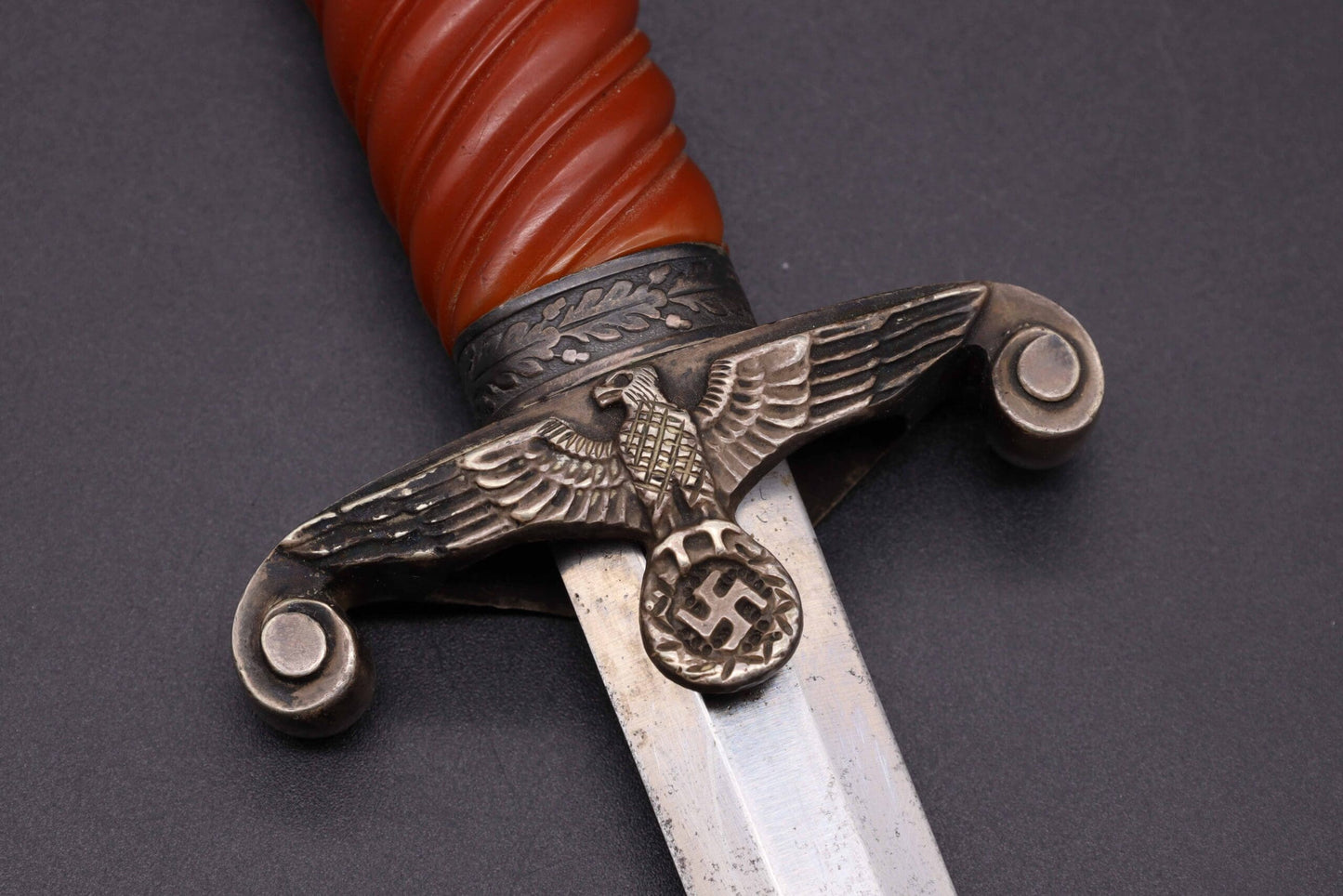 1st Type Slender Grip Army Dagger by E. Pack