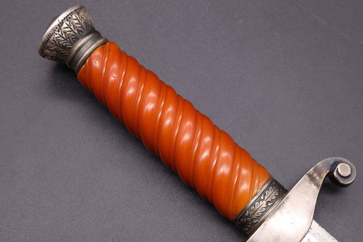 1st Type Slender Grip Army Dagger by E. Pack
