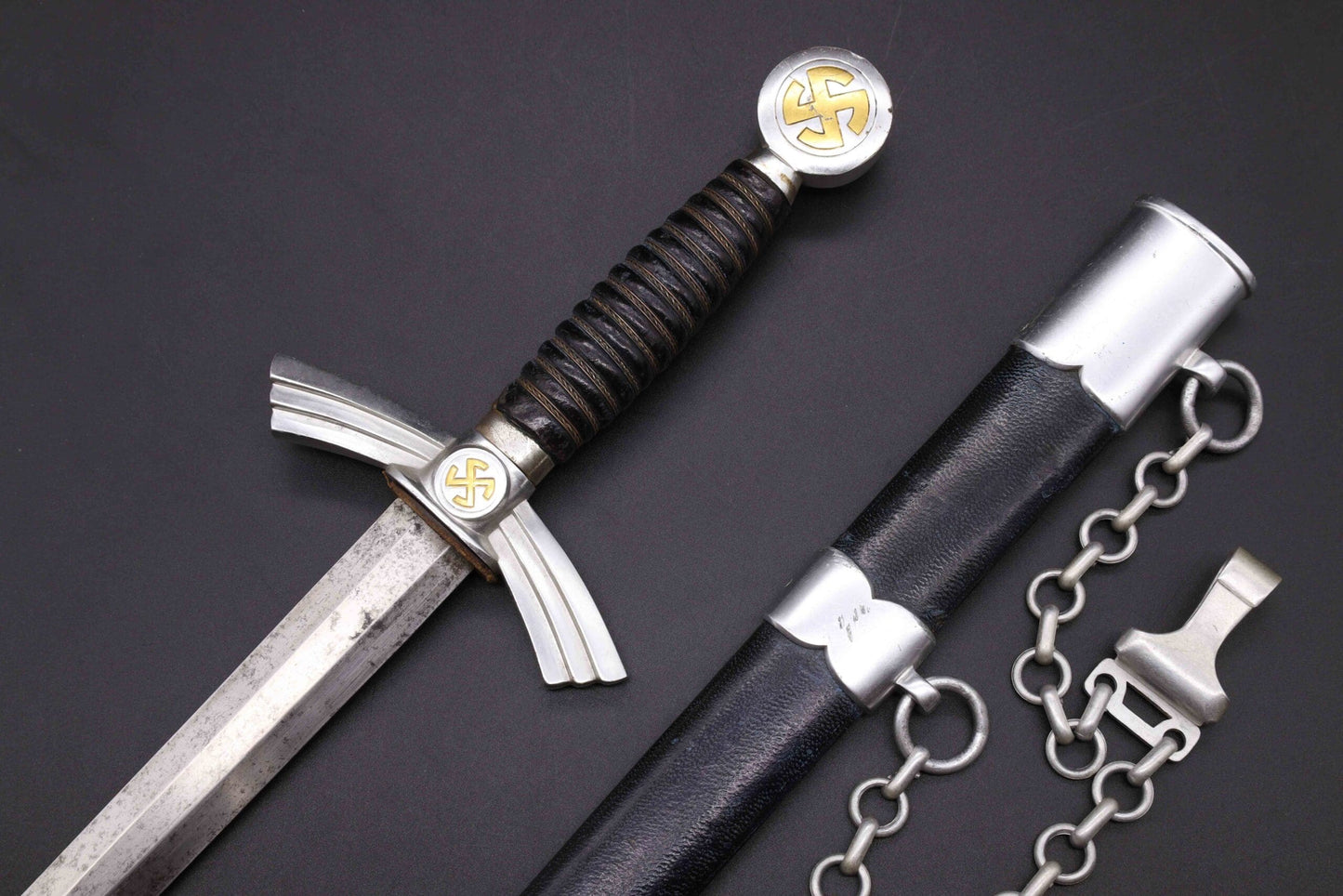 1st Model Luftwaffe Dagger by R. Herder