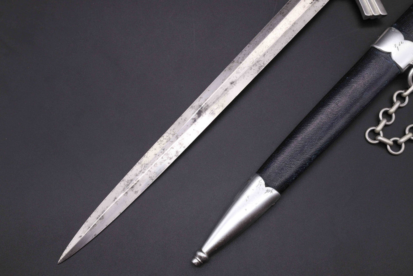 1st Model Luftwaffe Dagger by R. Herder