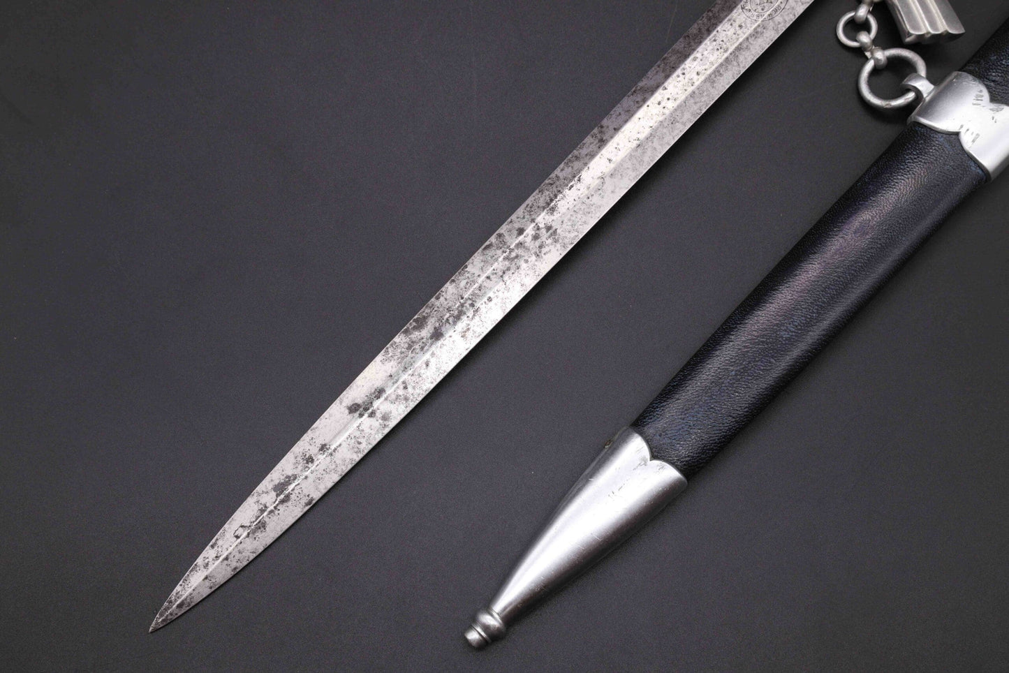 1st Model Luftwaffe Dagger by R. Herder