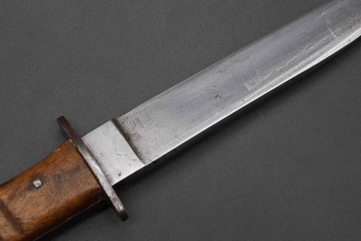 Infantry combat knife with cross guard