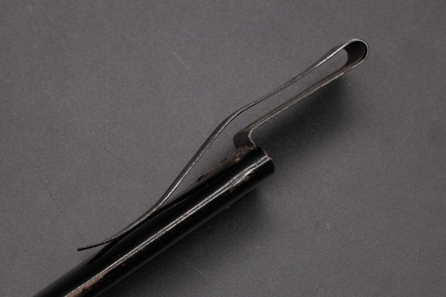 Infantry combat knife with cross guard