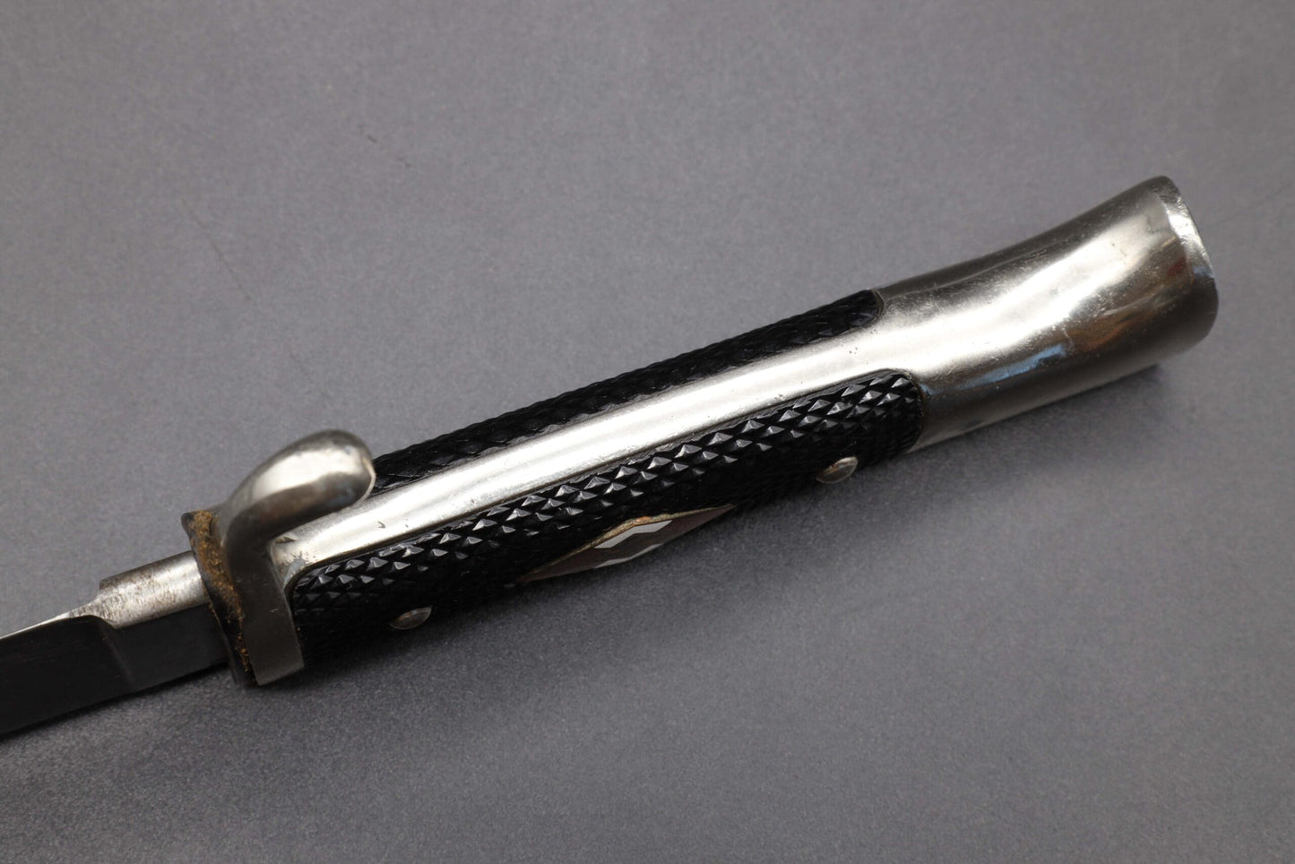HJ knife with plastic belt loop by WKC – M7/42