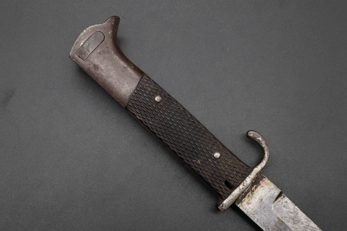 WW1 Angled Grip Combat/Trench Knife