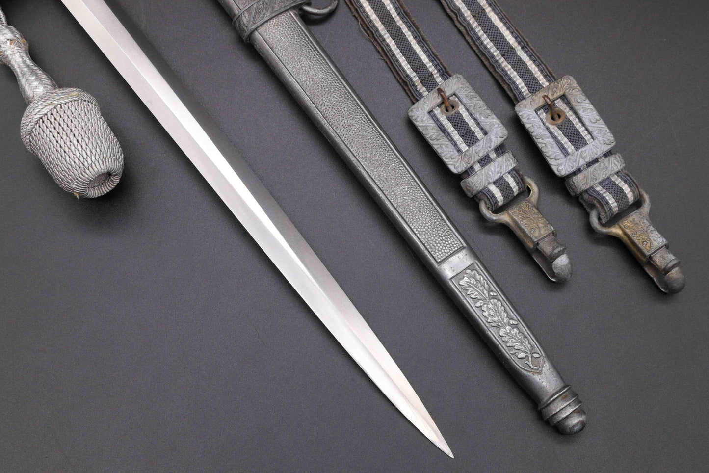 2nd Model Luftwaffe Dagger with Hanger and Portepee