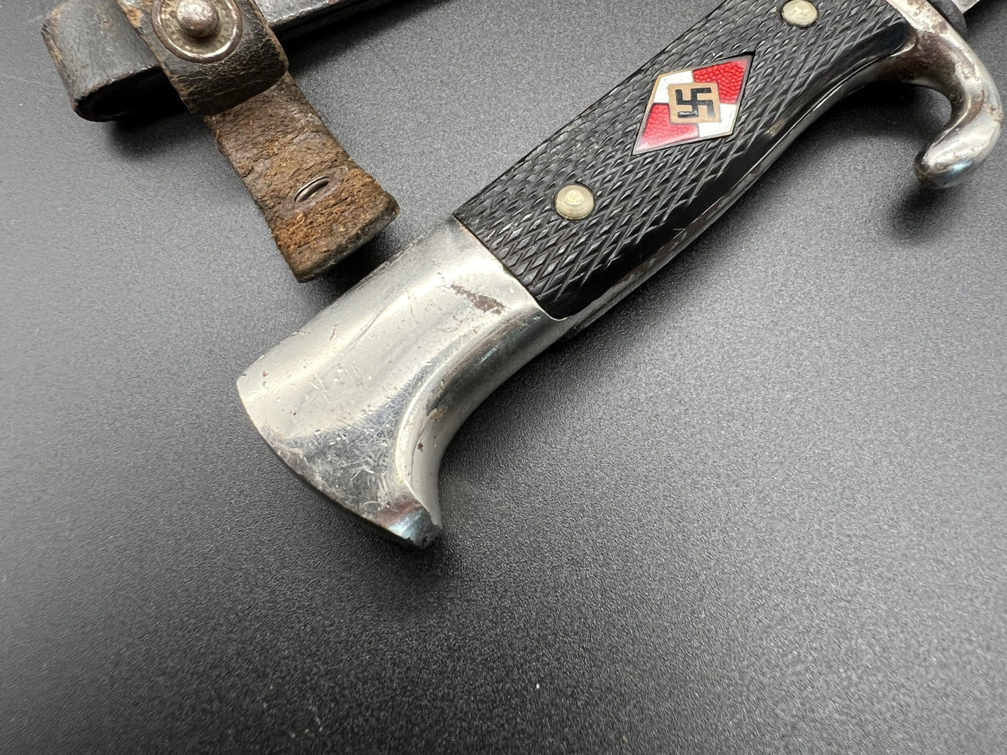 Early HJ knife by Kohlen