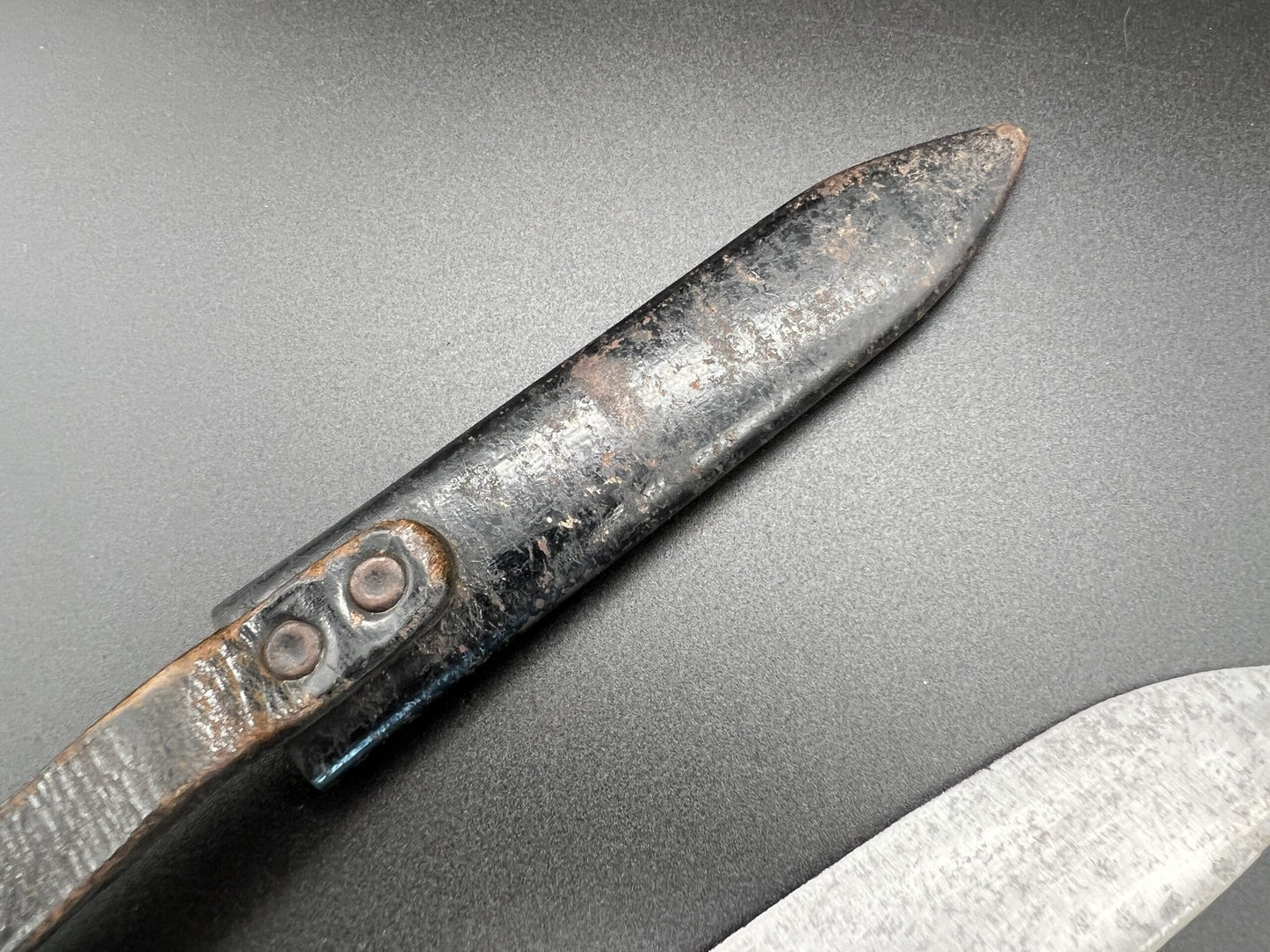 Early HJ knife by Kohlen
