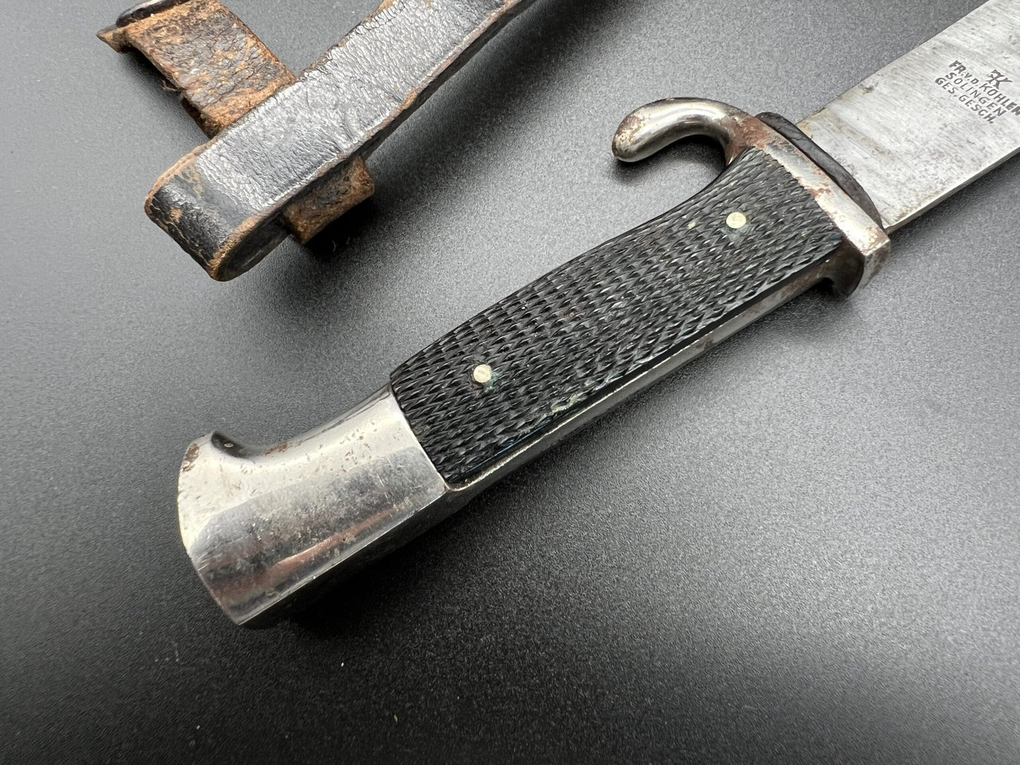 Early HJ knife by Kohlen
