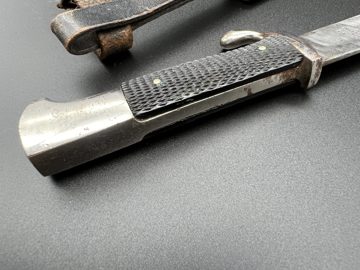 Early HJ knife by Kohlen