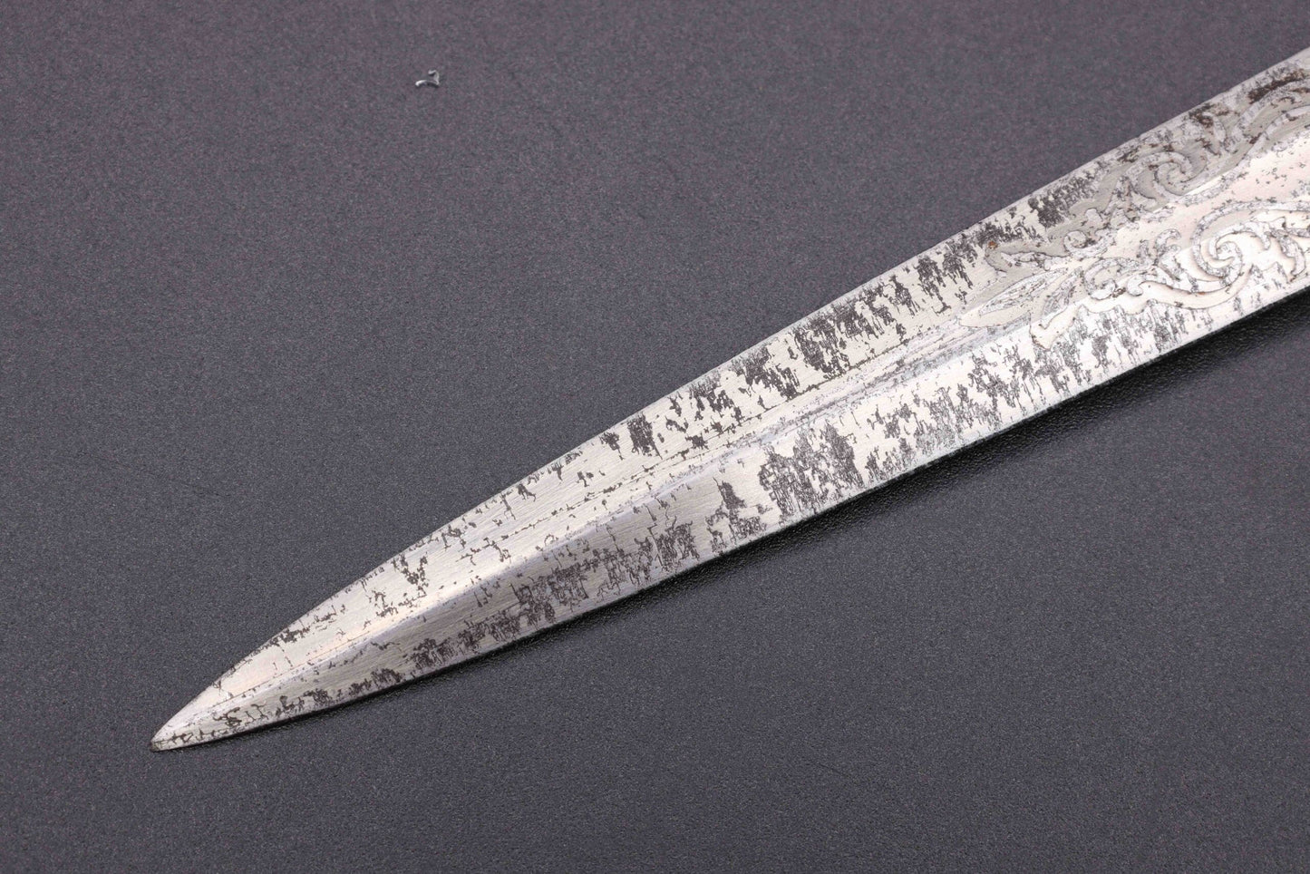 Etched Army Officers Dagger