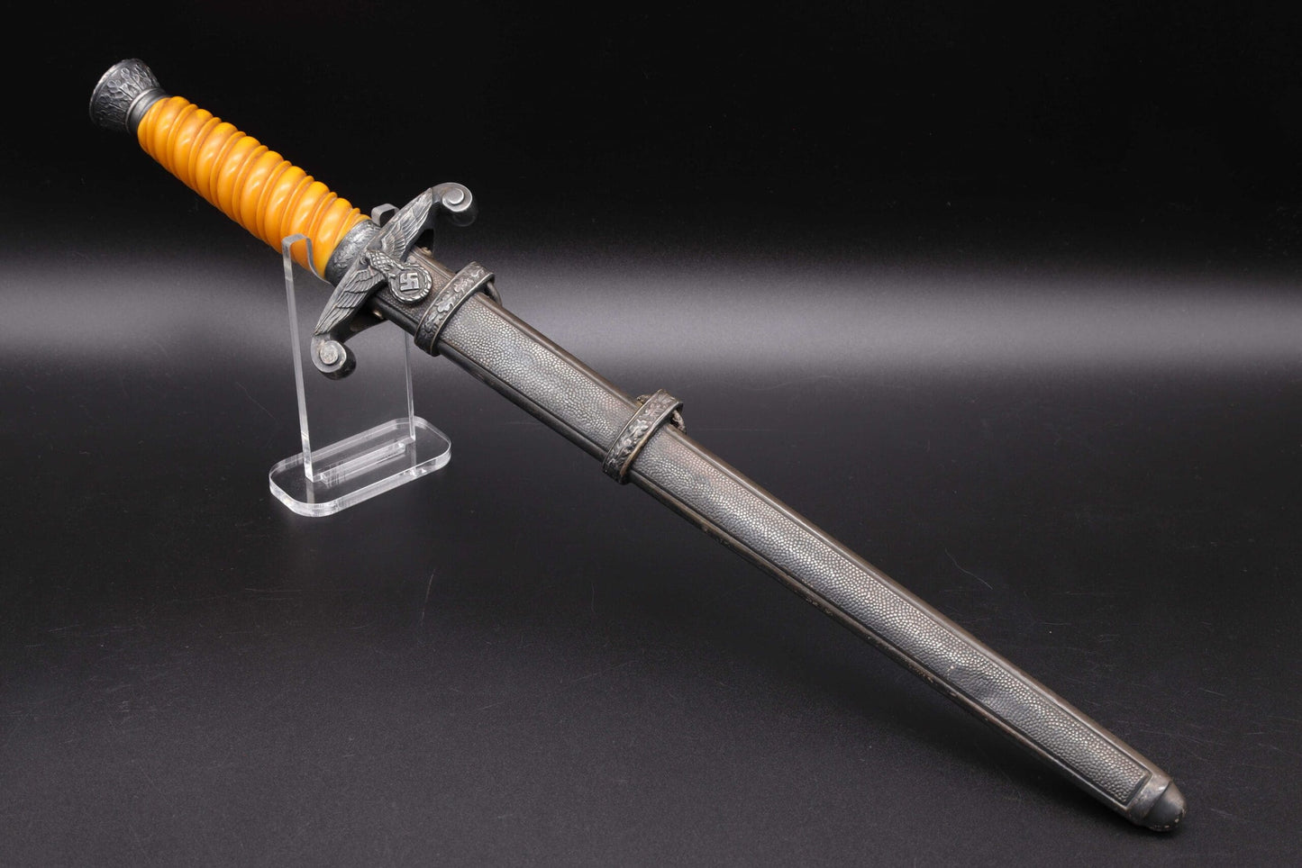 Early Army dagger by Rob Klaas