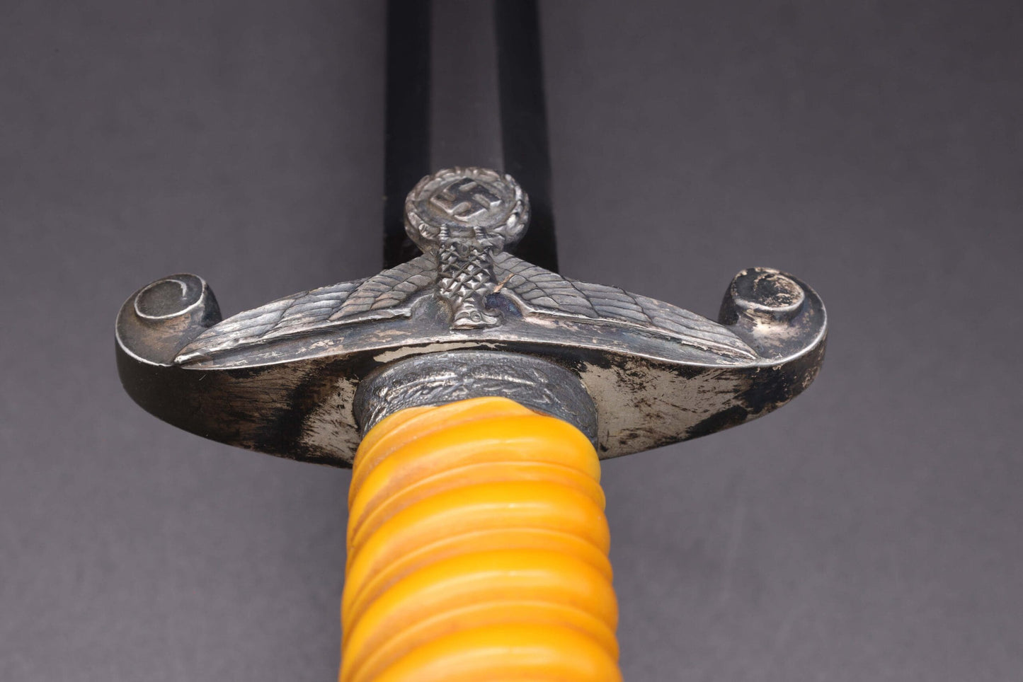 Early Army dagger by Rob Klaas