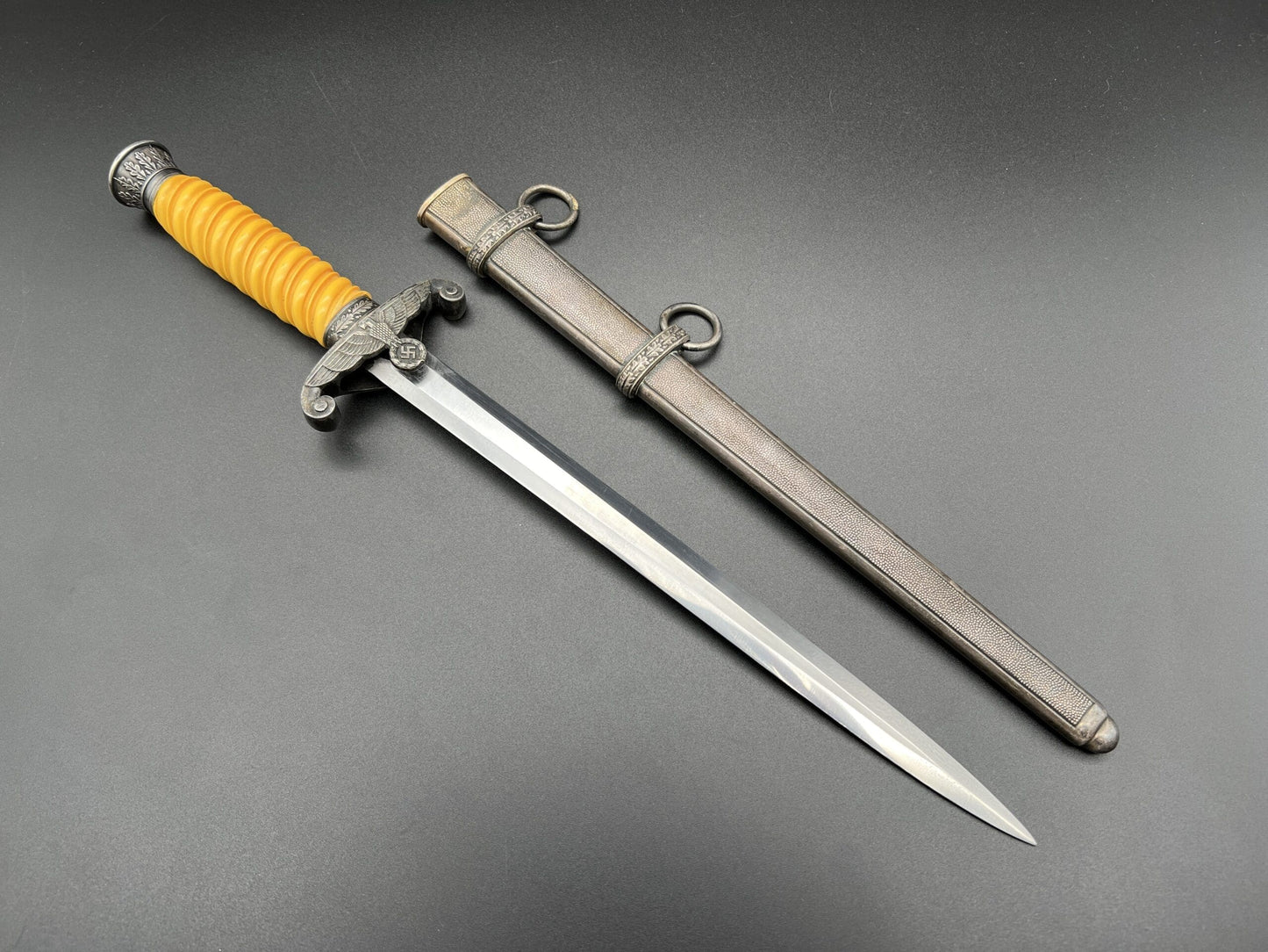 Army dagger by Tiger