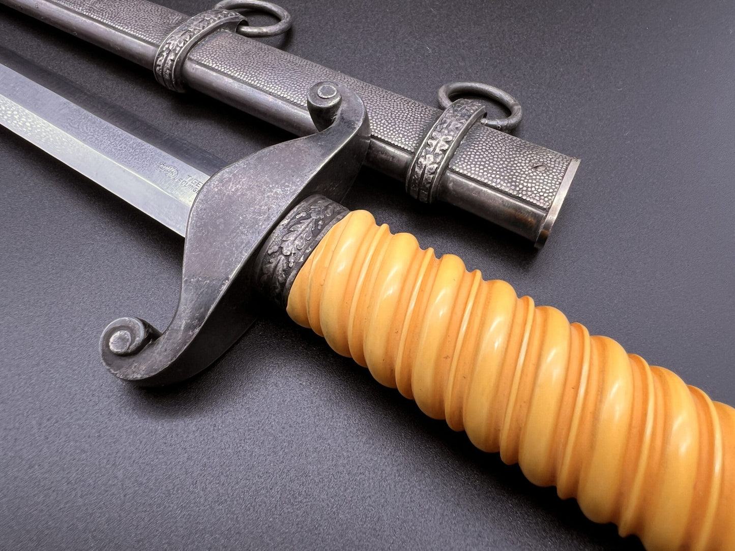 Army dagger by Tiger