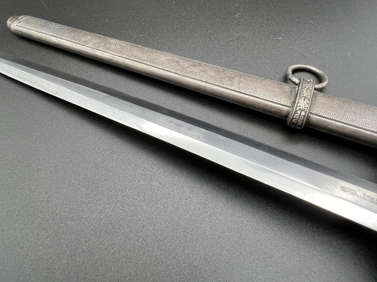 Army dagger by Tiger