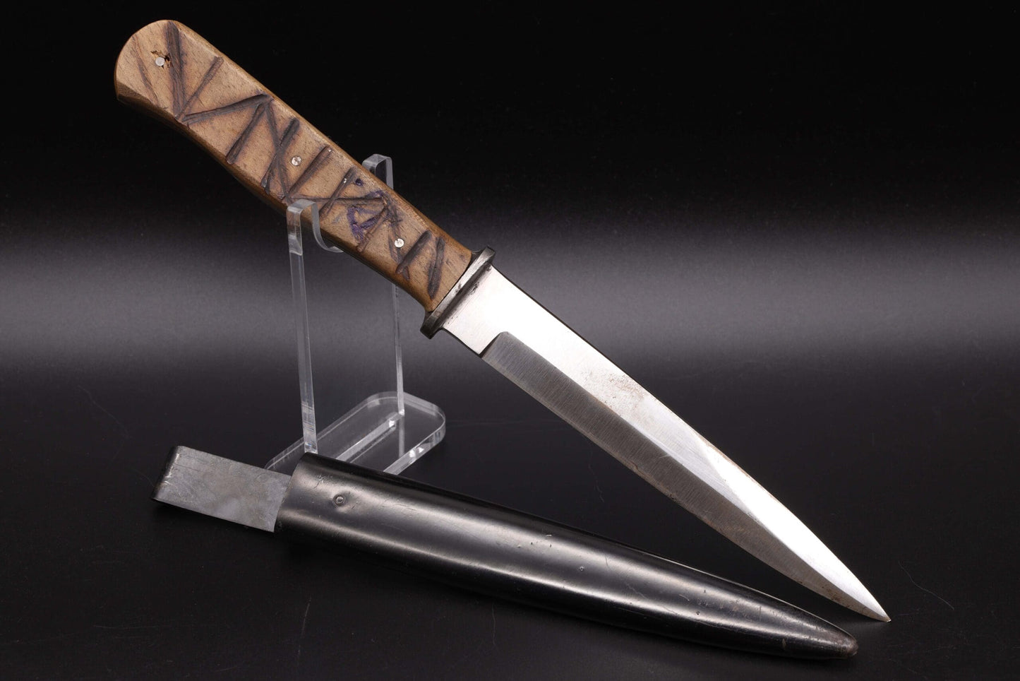 Near-Mint M42 Infantry Trench Knife