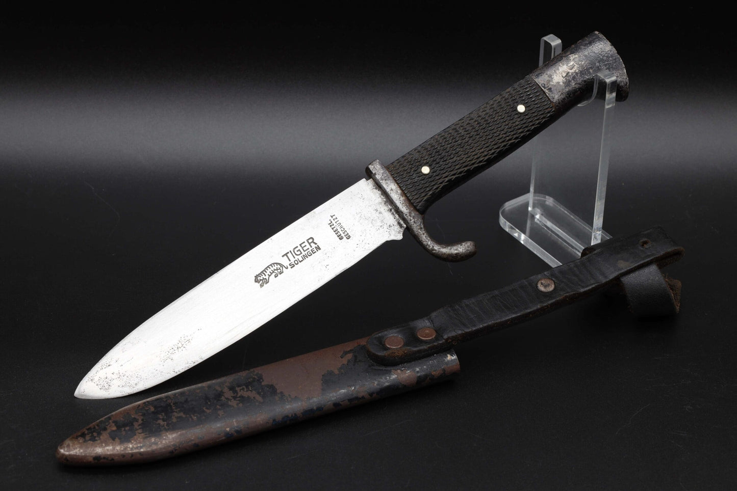 Early HJ Knife by Tiger