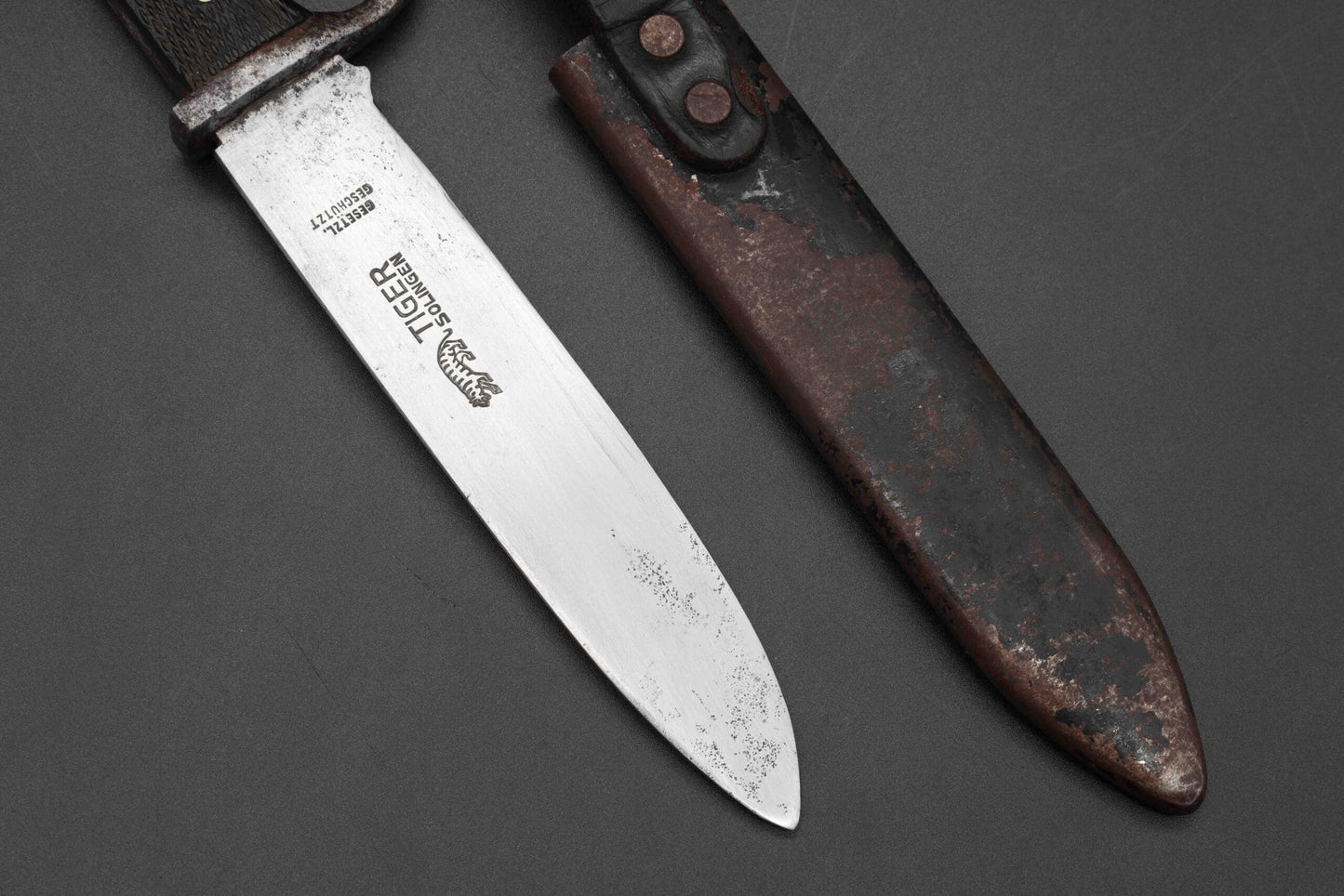 Early HJ Knife by Tiger