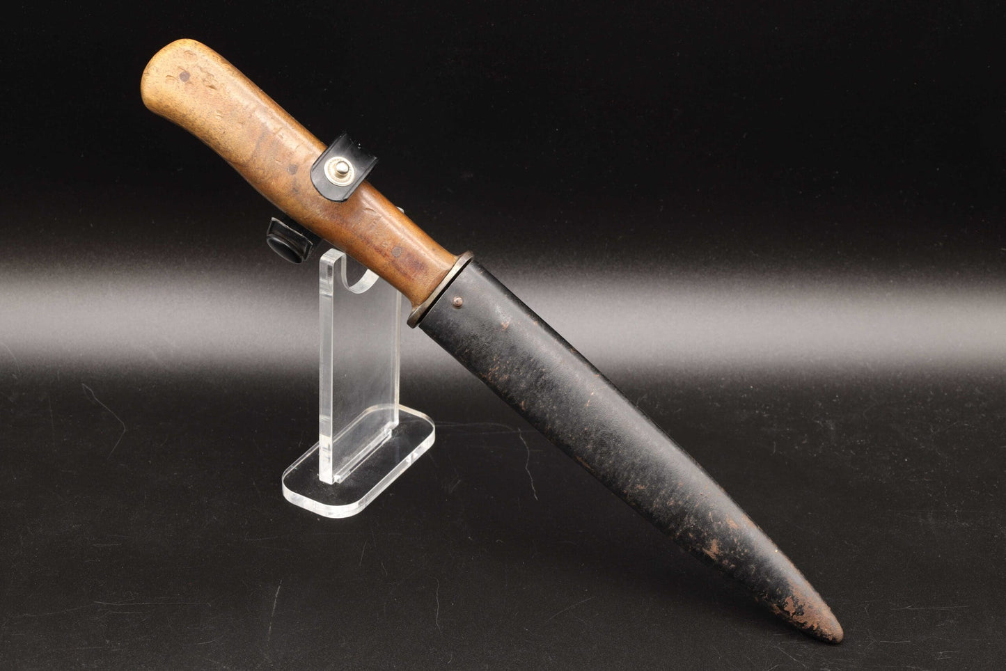 Early M42 Trench Knife by Eickhorn