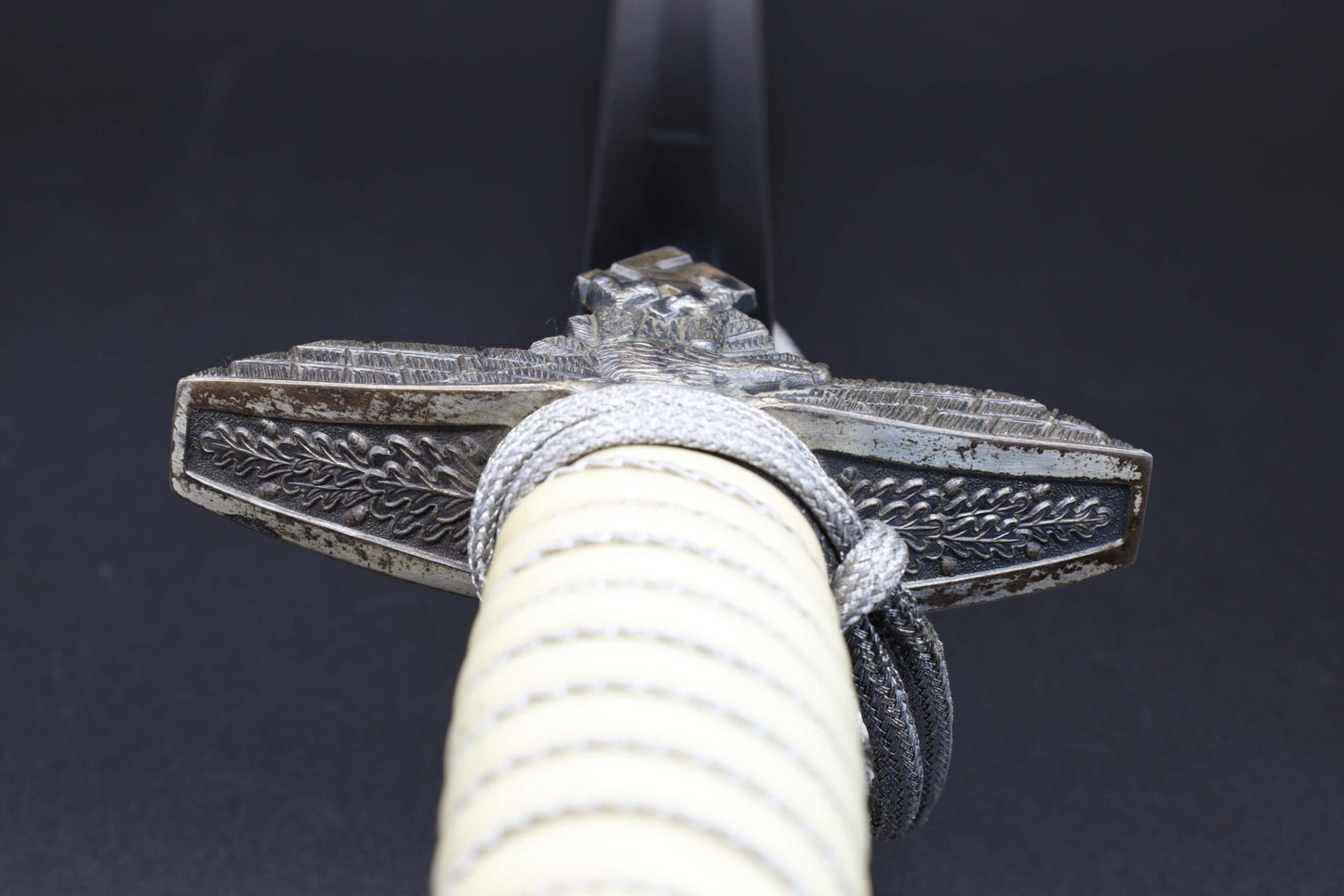 Mint 2nd Model Luftwaffe Dagger by E. Pack