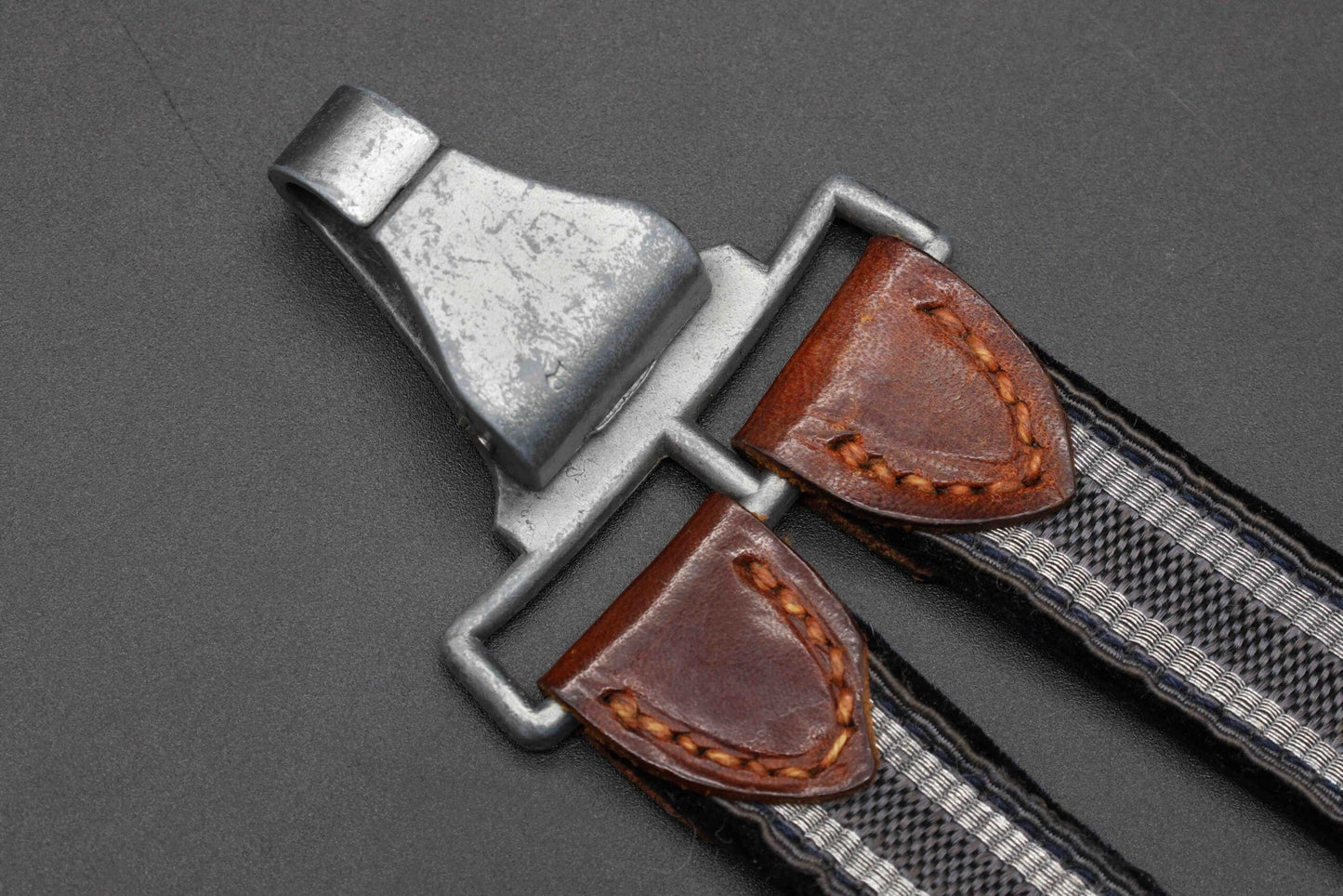 Mint 2nd Model Luftwaffe Dagger by E. Pack