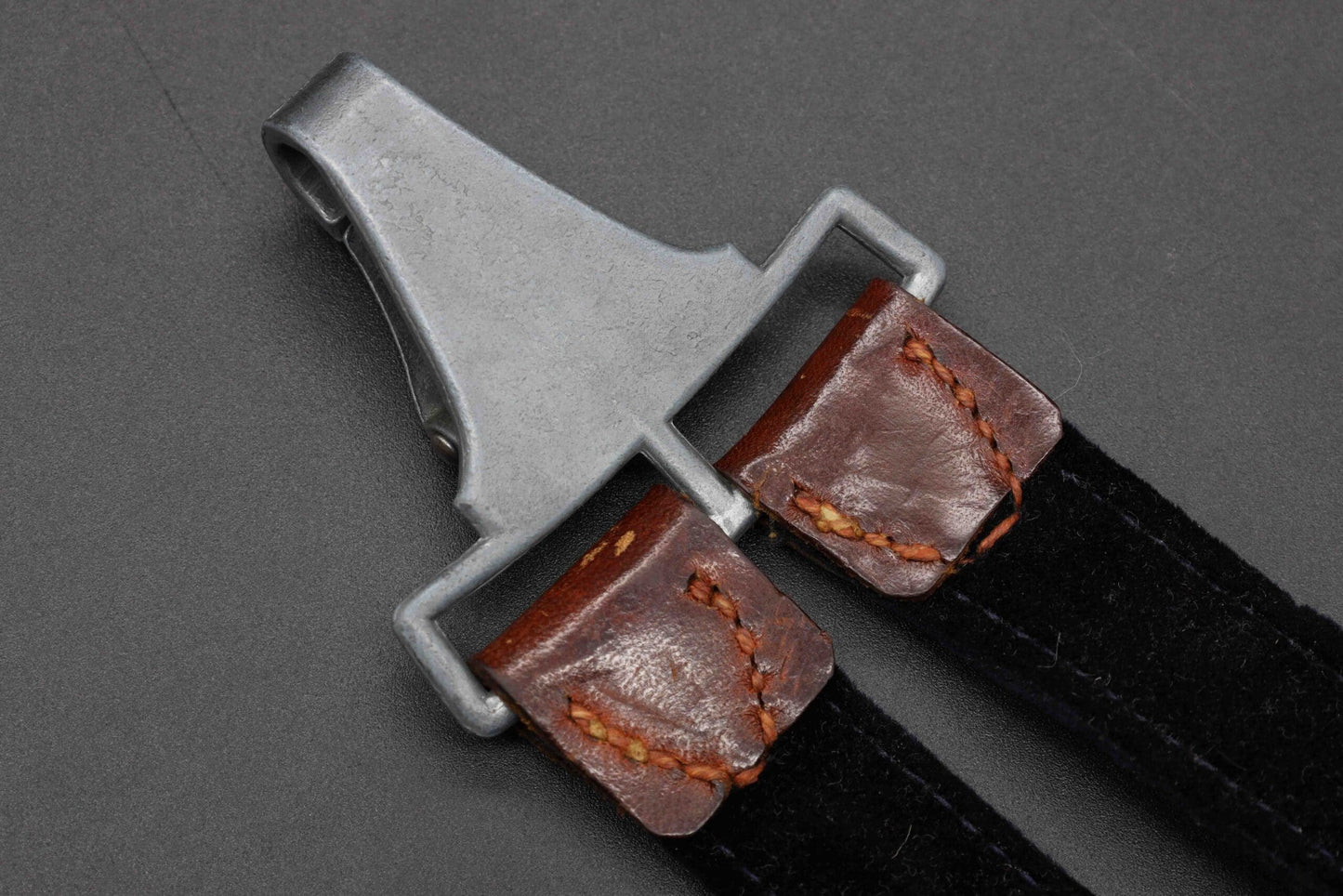 Mint 2nd Model Luftwaffe Dagger by E. Pack