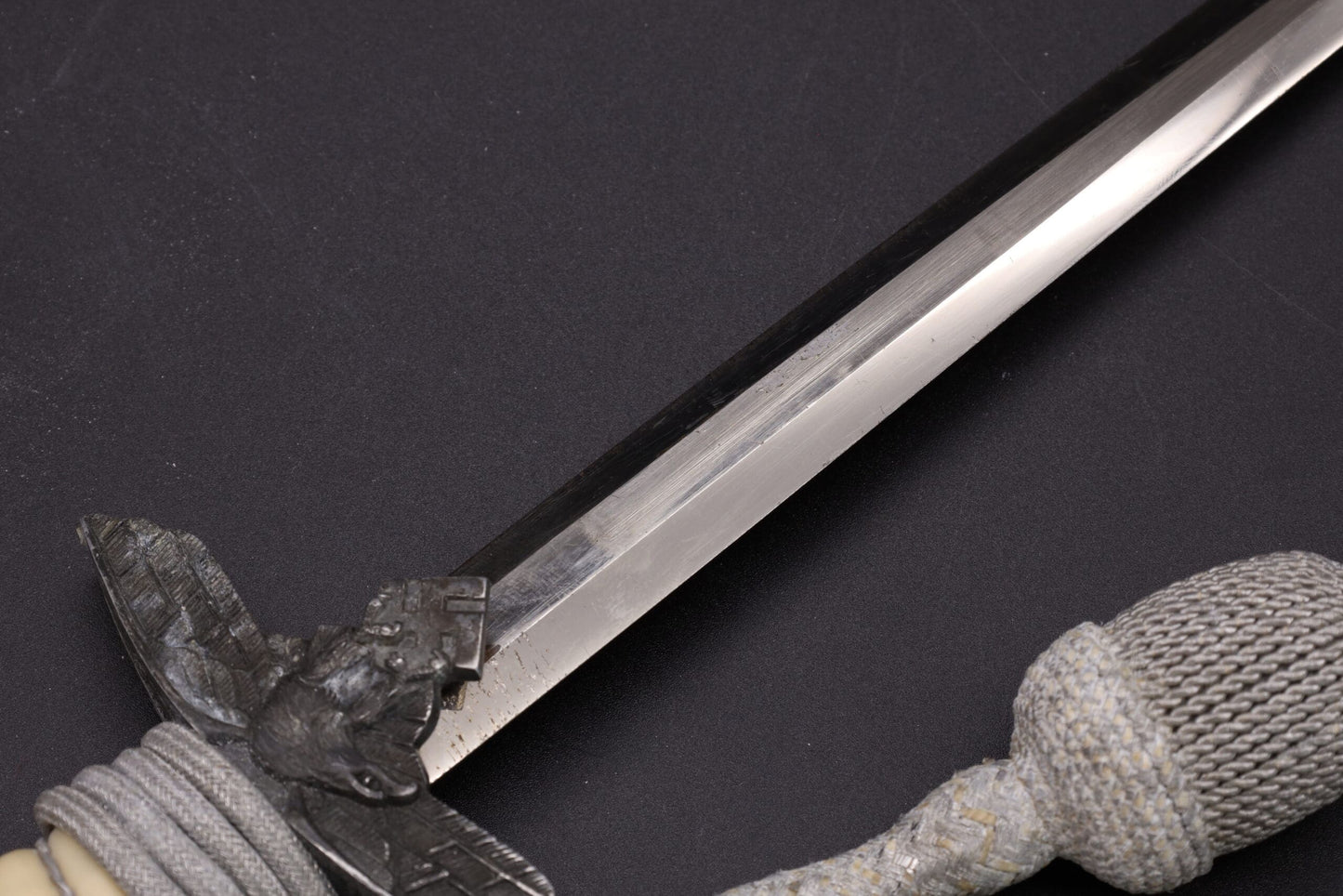 Late production generic type Luftwaffe dagger