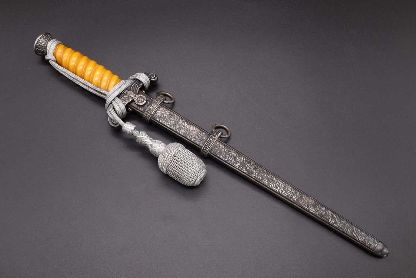 Minty army dagger by Alcoso