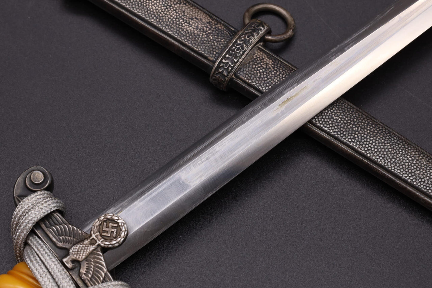 Minty army dagger by Alcoso