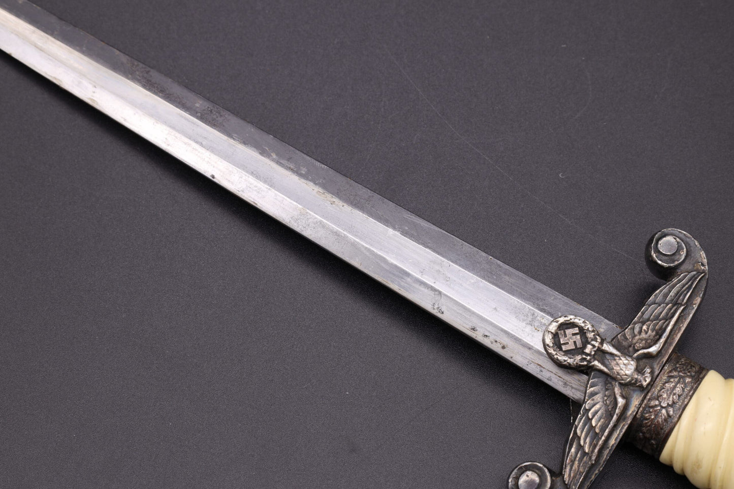 Alcoso “High lift” Army dagger