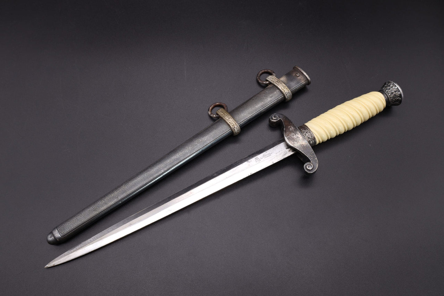Alcoso “High lift” Army dagger
