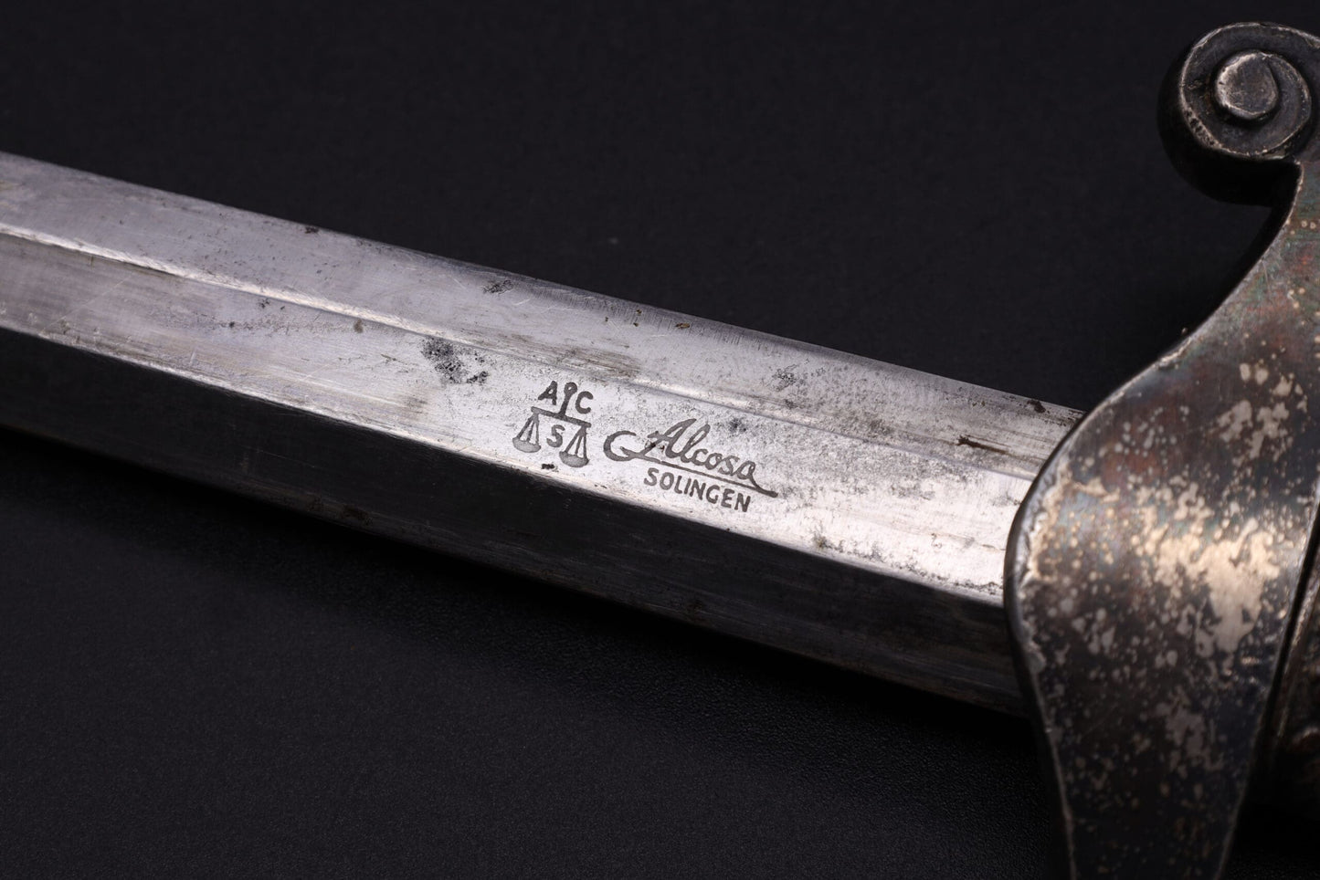 Alcoso “High lift” Army dagger