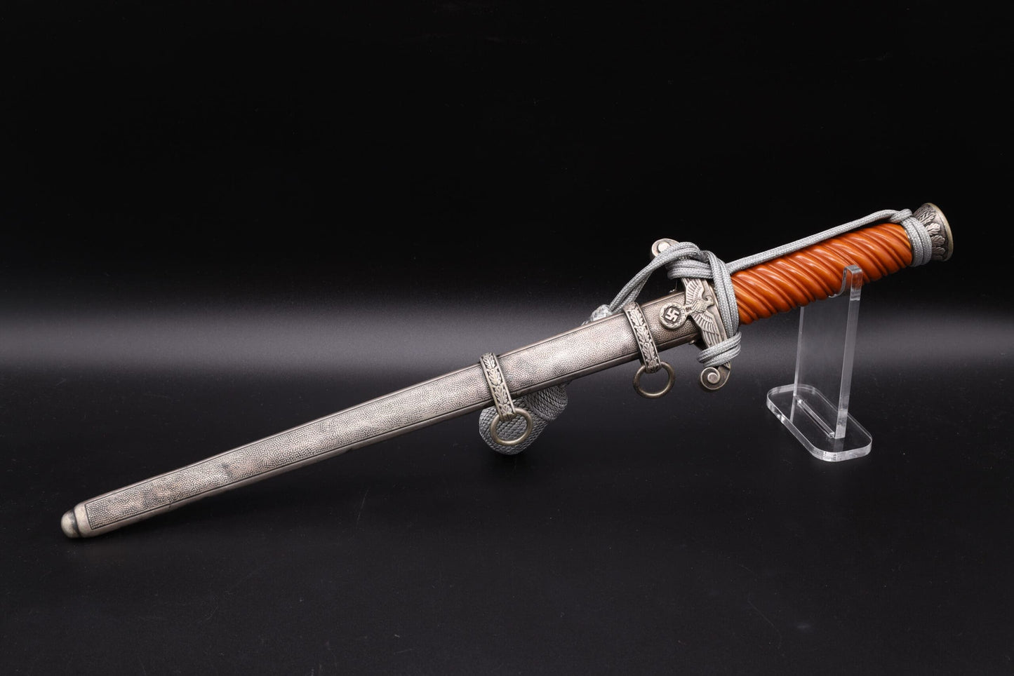 Early Slender grip Army dagger by Eickhorn