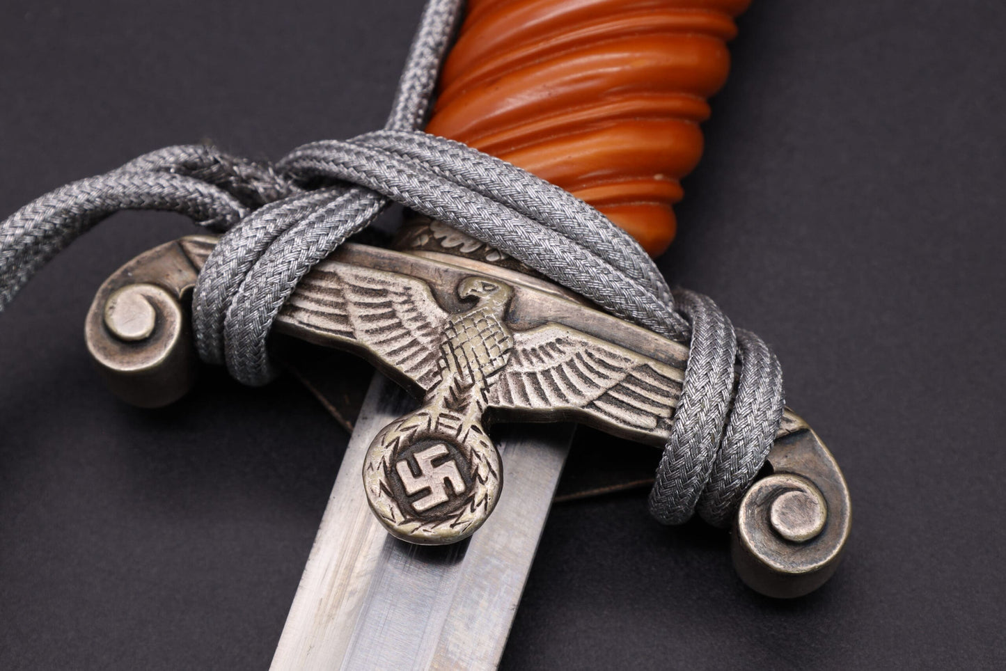 Early Slender grip Army dagger by Eickhorn