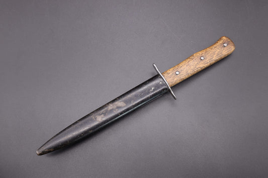 Luftwaffe boot knife marked “5”