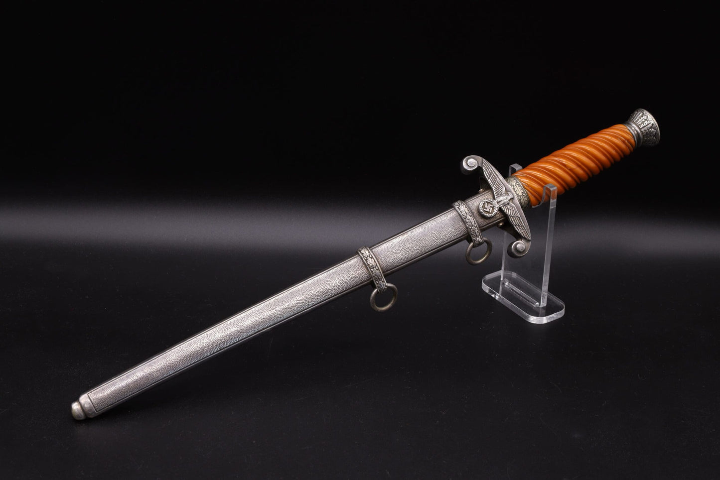 Slender grip Army dagger by WKC