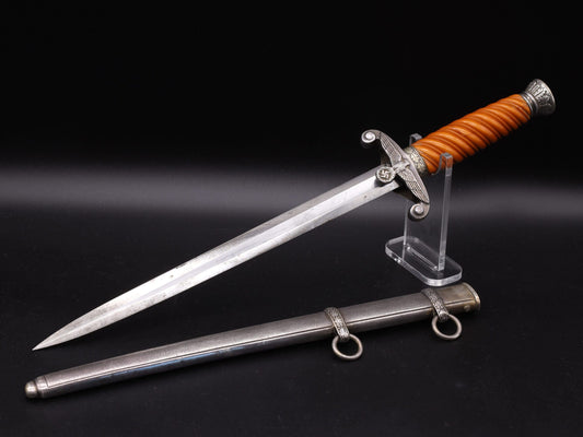 Slender grip Army dagger by WKC