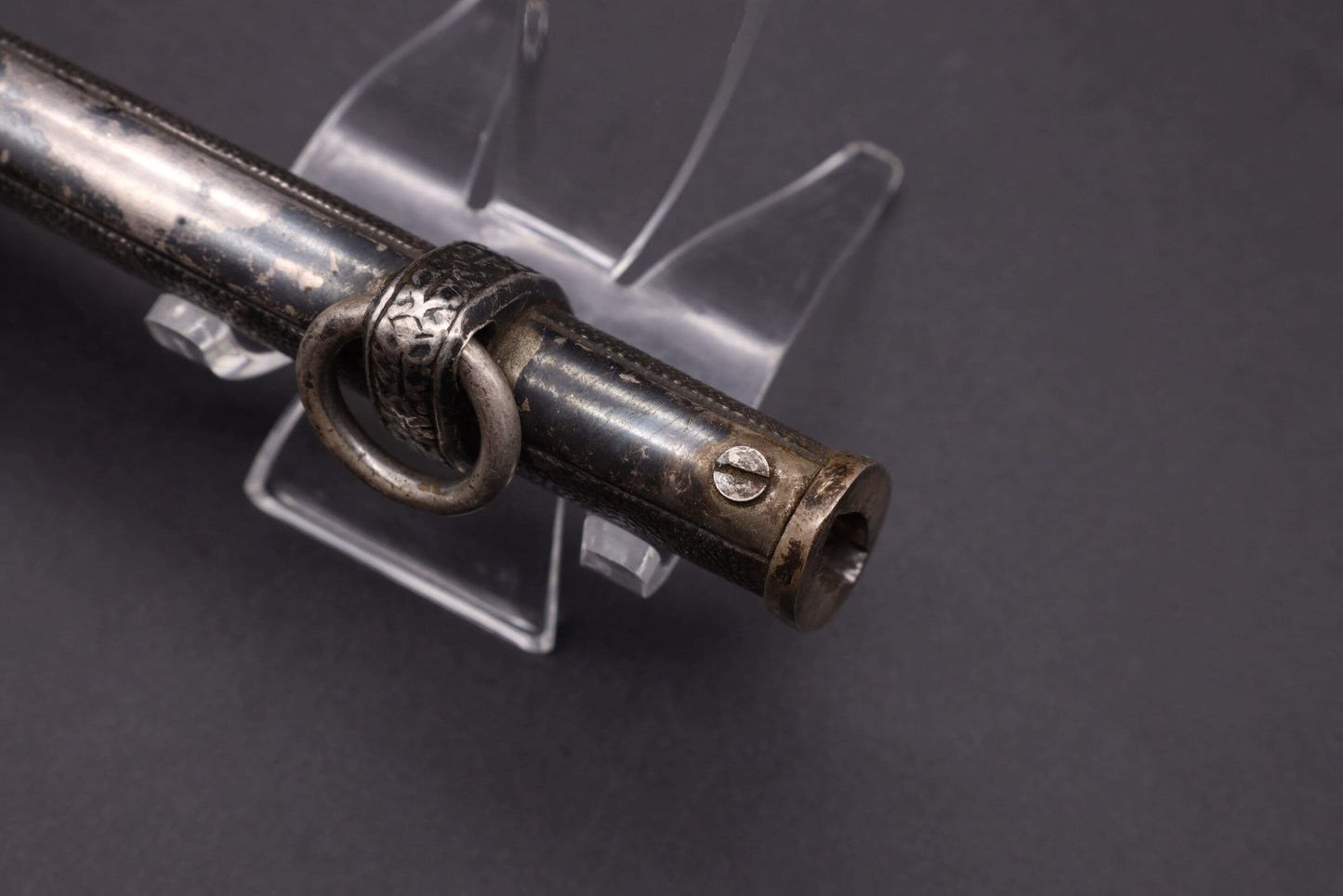 Slender grip Army dagger by WMW