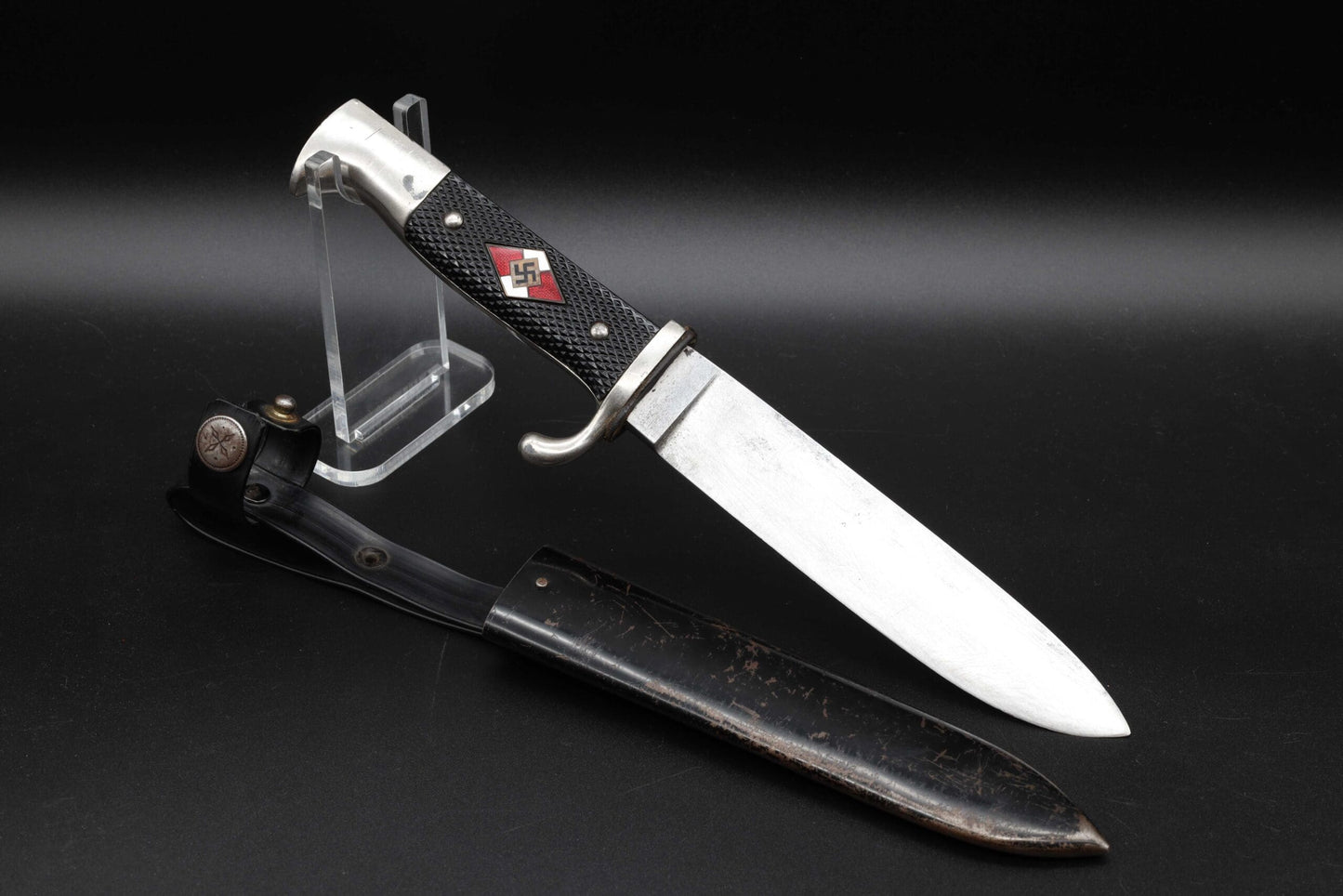 HJ knife with plastic belt loop by WKC – M7/42